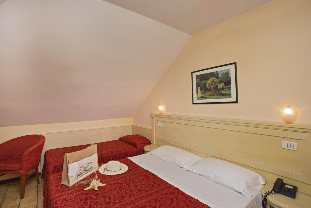 Hotel Lo Squalo Grottammare Bilik gambar