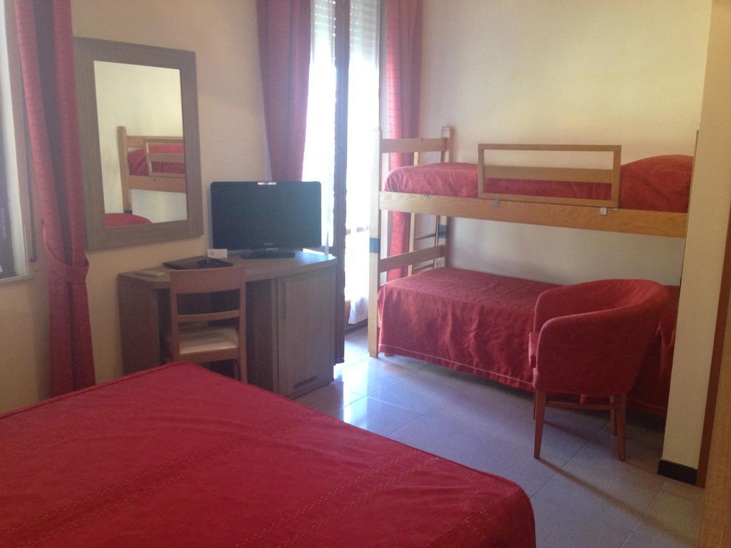 Hotel Lo Squalo Grottammare Bilik gambar