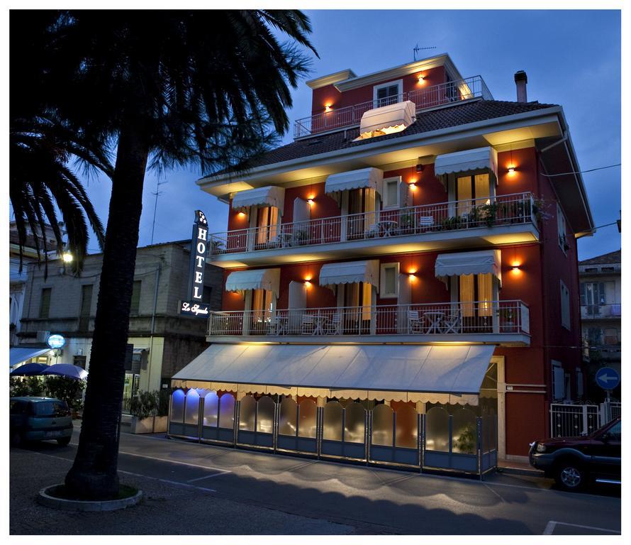 Hotel Lo Squalo Grottammare Luaran gambar